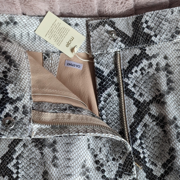 Maje snake print genuine leather mini skirt NWT - Picture 7 of 8